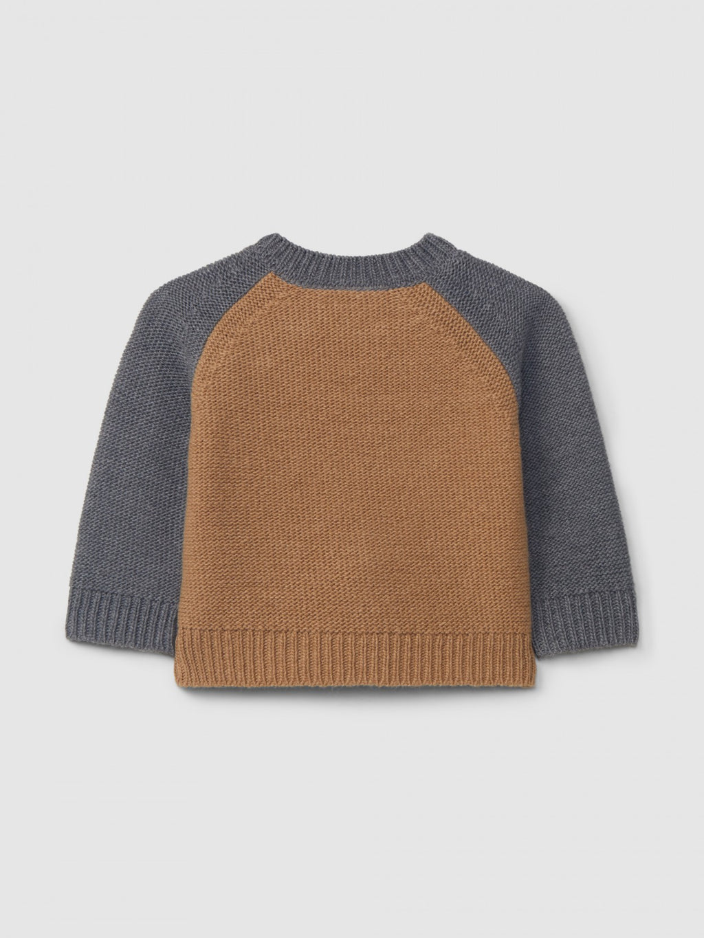 Camisola tricotada com detalhes em relev