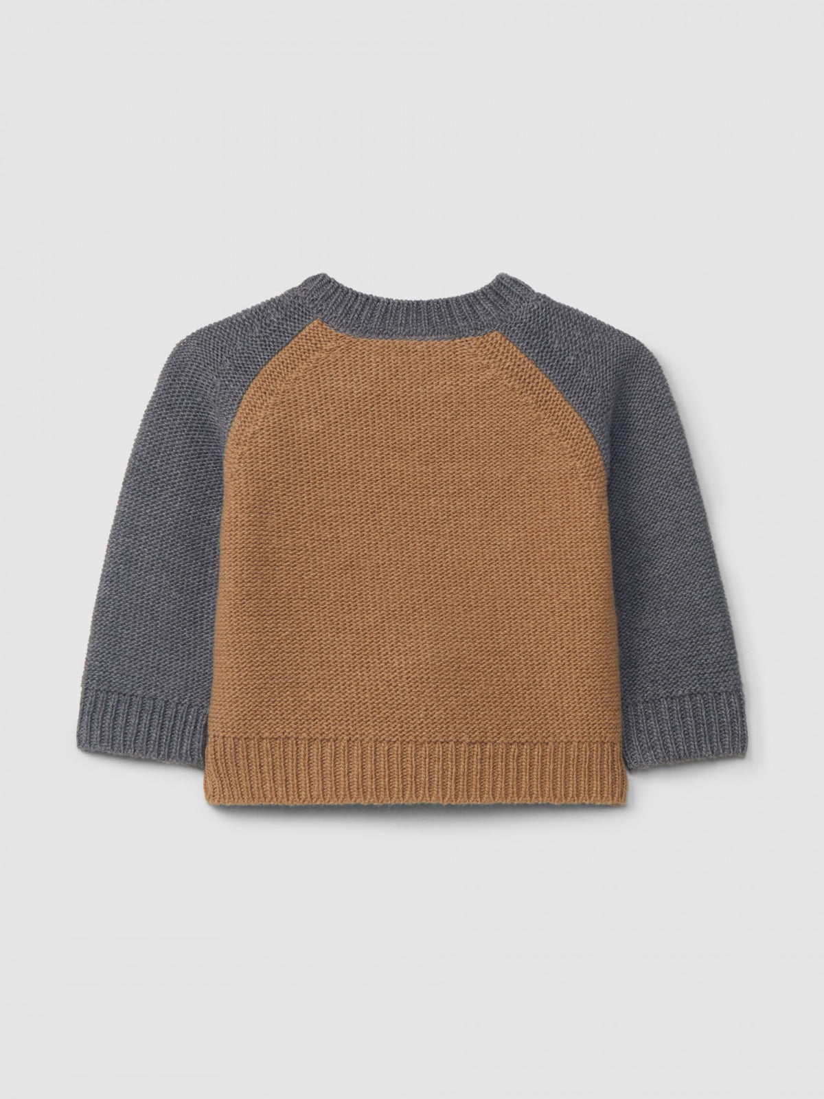 Camisola tricotada com detalhes em relev
