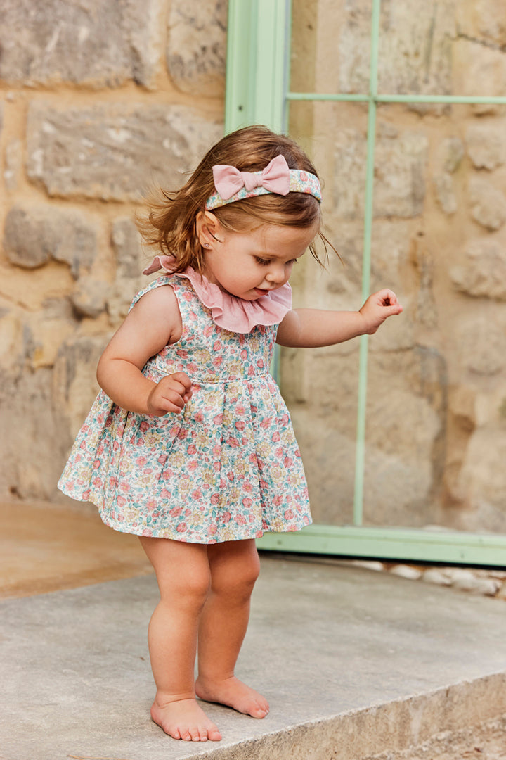 Vestido de bebé com cuecas em chiffon floral