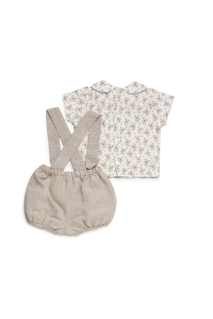 Jardineira em linho com camisa estampada com coala