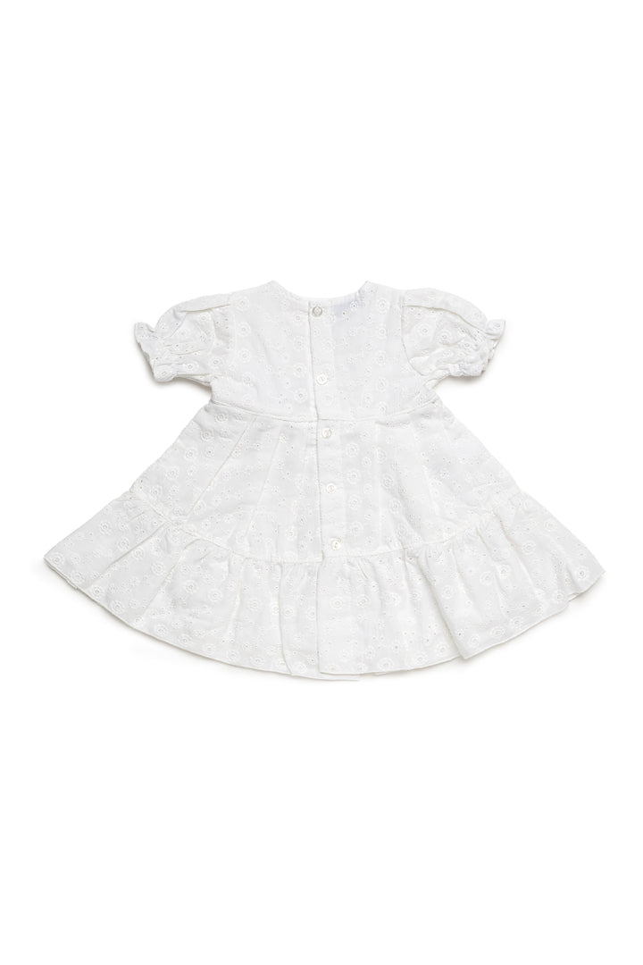 Vestido de Renda com Folhos