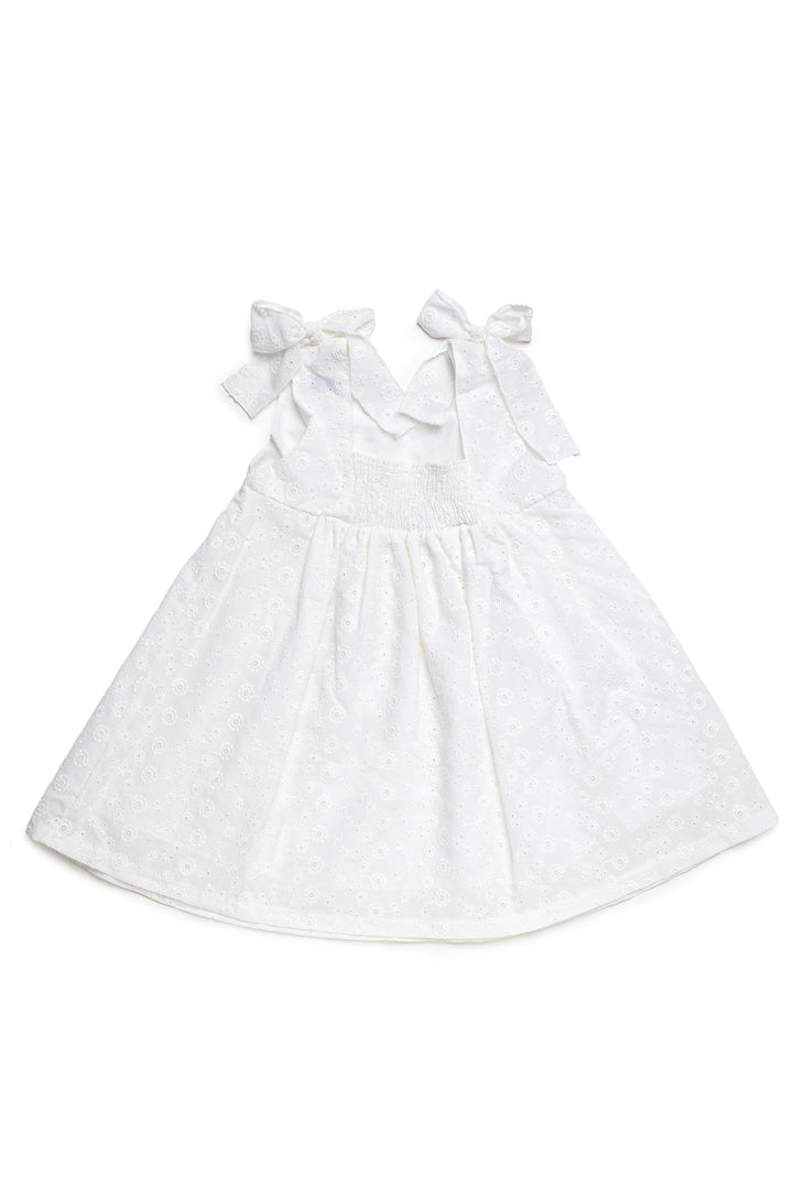 VESTIDO COM CINTURA CORTADA, RENDA E 2 TIGELAS