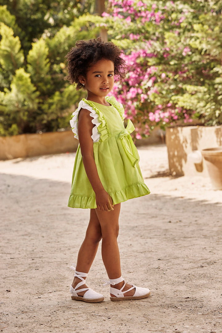 Vestido Cintado com Dois Folhos nos Ombros
