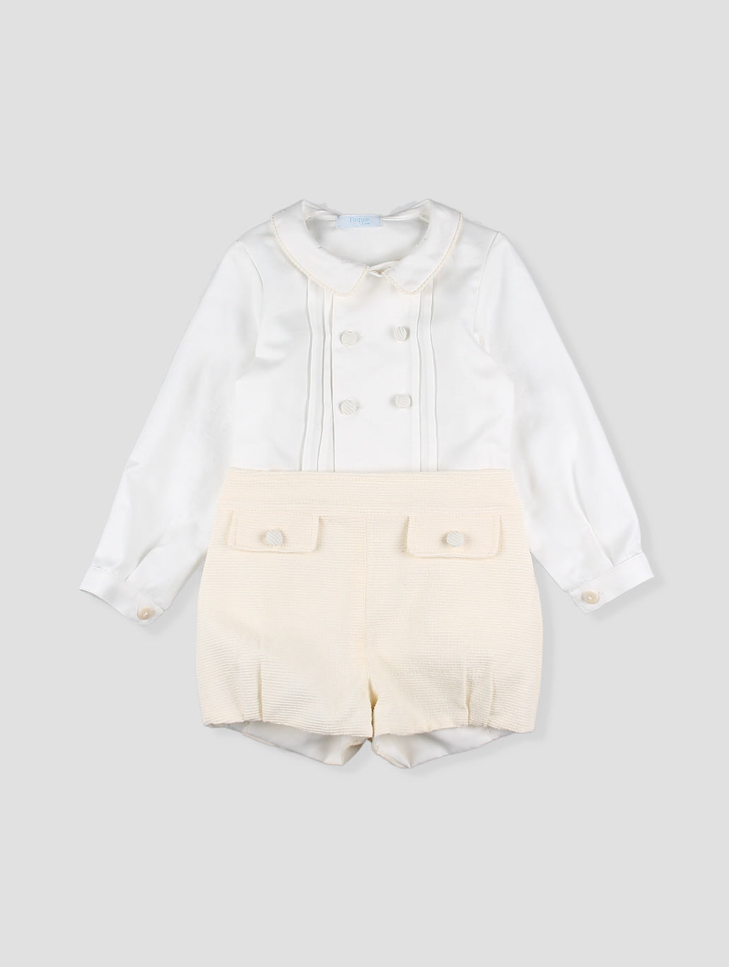Conjunto Bebé em Branco com Detalhes Clássicos