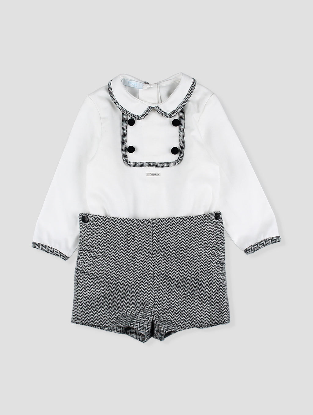 Conjunto de Camisa e Calções com Peitilho