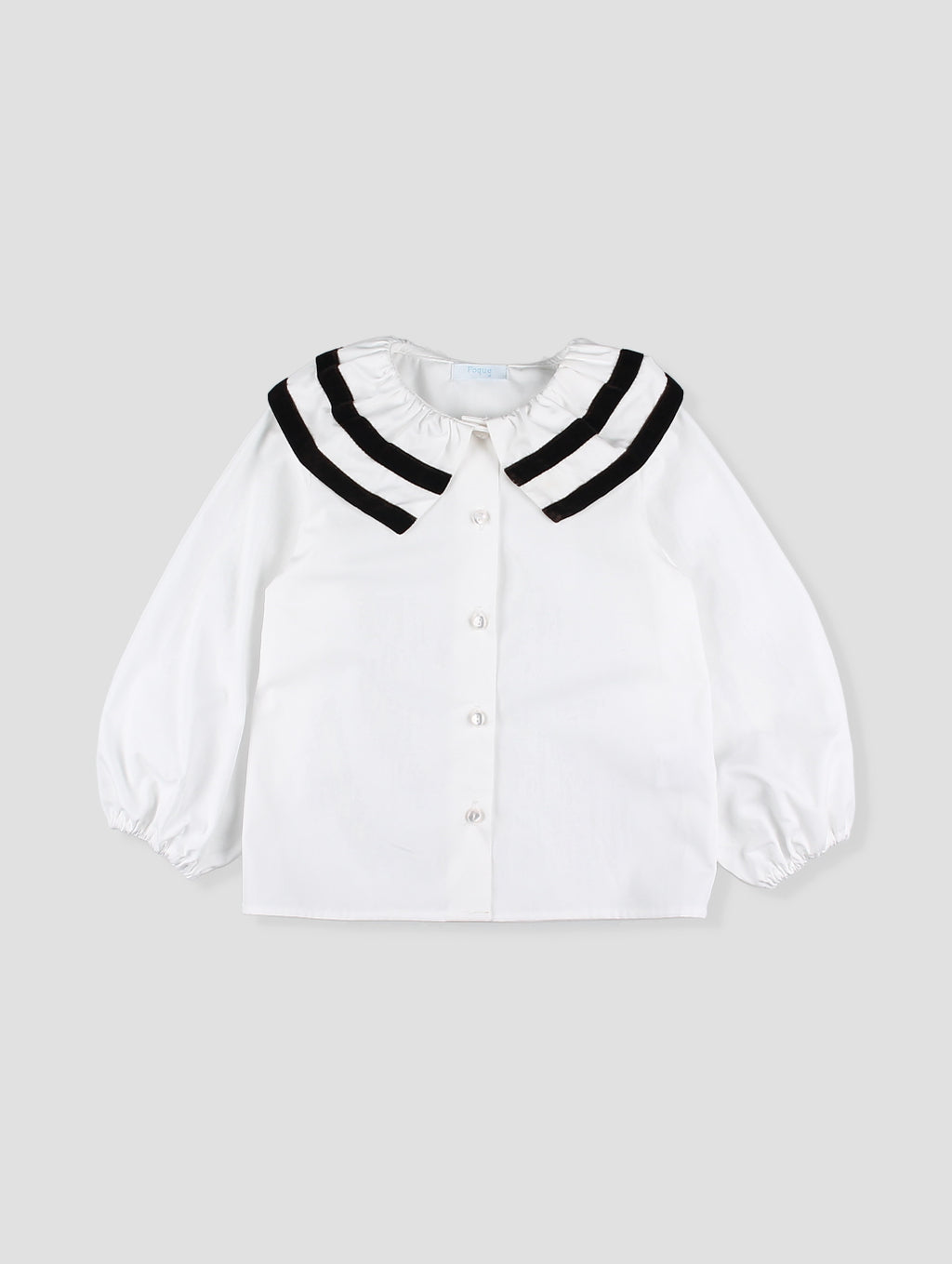 Blusa Branca com Gola de Folho em Contraste
